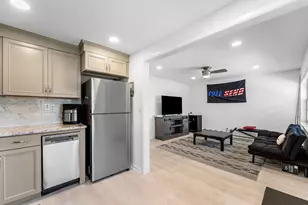 340 NW 19th St, Boca Raton, FL 33432 - Photo 3