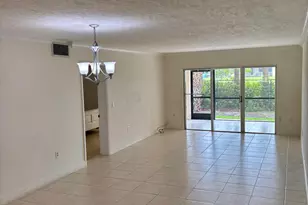 4040 Crystal Lake Dr, Pompano Beach, FL 33064 - Photo 5