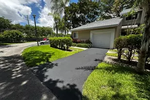 2173 Discovery Cir W, Deerfield Beach, FL 33442 - Photo 1