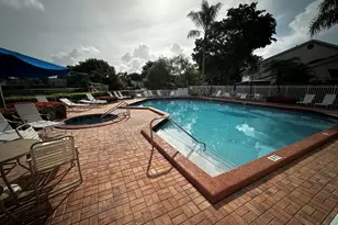 2173 Discovery Cir W, Deerfield Beach, FL 33442 - Photo 23