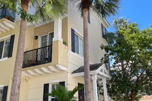 552 NW 39th Circle N, Boca Raton, FL 33431 - Photo 1