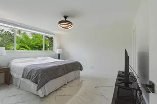 9523 N Hollybrook Lake Dr, Pembroke Pines, FL 33025 - Photo 17
