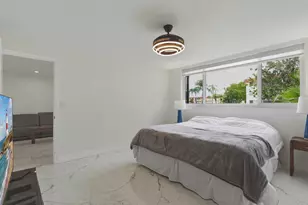 9523 N Hollybrook Lake Dr, Pembroke Pines, FL 33025 - Photo 3