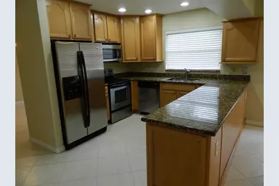 4002 NW 73rd Avenue, Coral Springs, FL 33065 - Photo 5