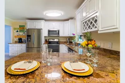 6850 Eastview Drive, Lake Worth, FL 33462 - Photo 11