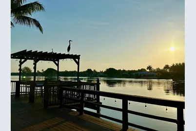 6850 Eastview Drive, Lake Worth, FL 33462 - Photo 3