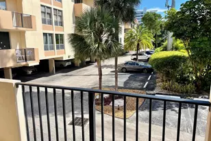 1000 Spanish River Rd, Boca Raton, FL 33432 - Photo 21