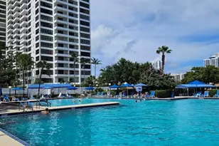 600 Three Islands Boulevard, Hallandale Beach, FL 33009 - Photo 23