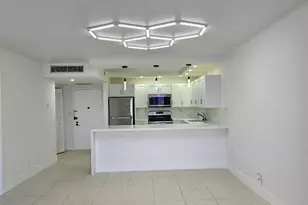 600 Three Islands Boulevard, Hallandale Beach, FL 33009 - Photo 9