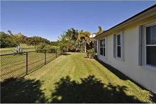2721 W Abiaca Cir, Davie, FL 33328 - Photo 41