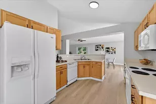 2602 SW 12th Sq Square SW, Vero Beach, FL 32968 - Photo 17