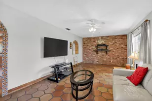 1370 SW 27th Pl, Boynton Beach, FL 33426 - Photo 31