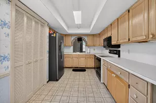 1370 SW 27th Pl, Boynton Beach, FL 33426 - Photo 13