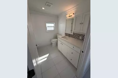 206 Eagle Drive E, Briny Breezes, FL 33435 - Photo 5