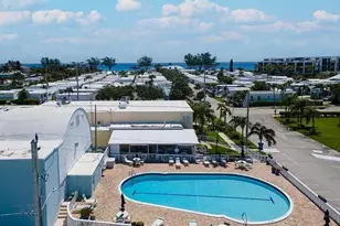 206 Eagle Dr E, Briny Breezes, FL 33435 - Photo 19