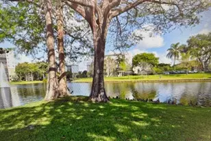 2308 S Cypress Bend Dr, Pompano Beach, FL 33069 - Photo 27