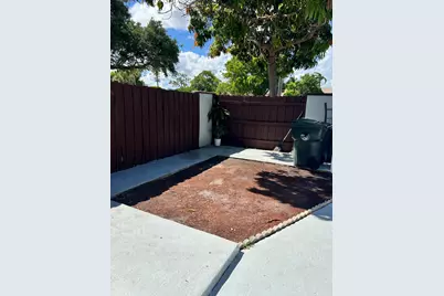 5672 Biscayne Drive S, Greenacres, FL 33463 - Photo 21