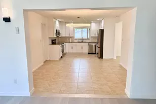 617 SE 8th Ave, Deerfield Beach, FL 33441 - Photo 13
