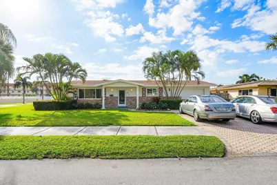 617 SE 8th Avenue, Deerfield Beach, FL 33441 - Photo 1