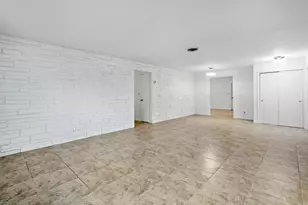 617 SE 8th Ave, Deerfield Beach, FL 33441 - Photo 5