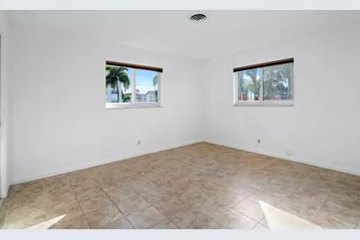617 SE 8th Avenue, Deerfield Beach, FL 33441 - Photo 13
