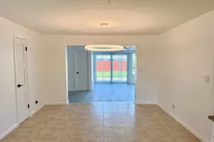 617 SE 8th Ave, Deerfield Beach, FL 33441 - Photo 11