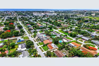 220 SW 10th Avenue, Boynton Beach, FL 33435 - Photo 47