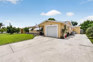 220 SW 10th Ave, Boynton Beach, FL 33435 - Photo 3