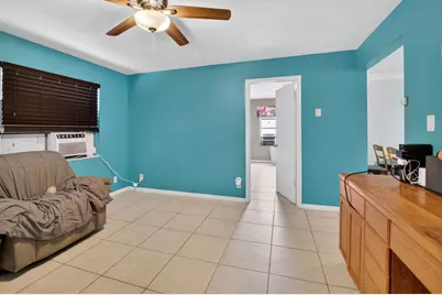 220 SW 10th Avenue, Boynton Beach, FL 33435 - Photo 11