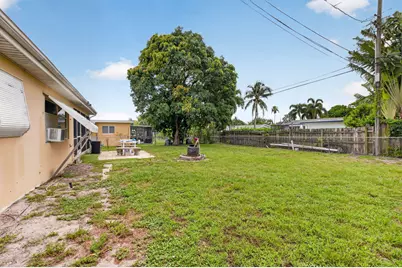 220 SW 10th Avenue, Boynton Beach, FL 33435 - Photo 29