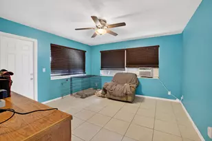 220 SW 10th Ave, Boynton Beach, FL 33435 - Photo 9
