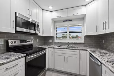 6102 SE Landing Way #14, Stuart, FL 34997 - Photo 5