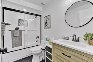 106 Club Dr, Palm Beach Gardens, FL 33418 - Photo 9
