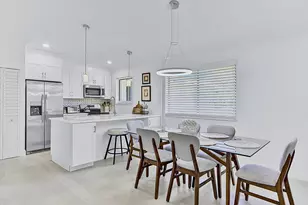 106 Club Dr, Palm Beach Gardens, FL 33418 - Photo 5