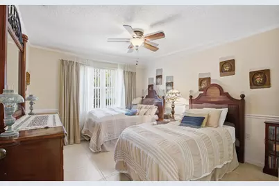 2319 Saratoga Bay Drive, West Palm Beach, FL 33409 - Photo 27