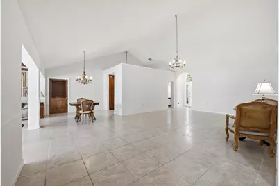 2319 Saratoga Bay Drive, West Palm Beach, FL 33409 - Photo 5