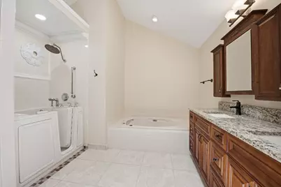 2319 Saratoga Bay Drive, West Palm Beach, FL 33409 - Photo 23