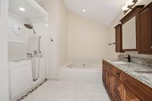 2319 Saratoga Bay Dr, West Palm Beach, FL 33409 - Photo 23