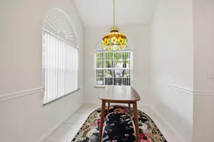 2319 Saratoga Bay Dr, West Palm Beach, FL 33409 - Photo 15