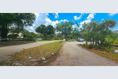 3301 Spanish Moss Terrace #219, Lauderhill, FL 33319 - Photo 5