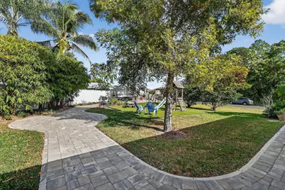 3221 SE Quay Street, Port Saint Lucie, FL 34984 - Photo 15