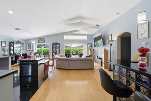 4342 Onega Cir, West Palm Beach, FL 33409 - Photo 5