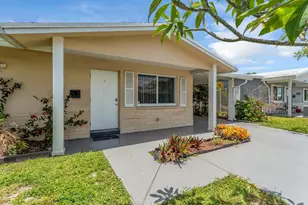 4935 NW 54th St, Tamarac, FL 33319 - Photo 3