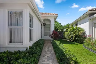 12171 Glen Bay Dr, Wellington, FL 33414 - Photo 3