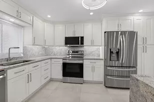 6049 VÃ­a Diana, Delray Beach, FL 33484 - Photo 1