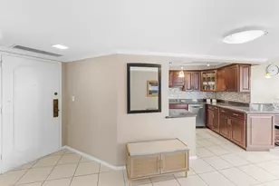 3000 Holiday Dr, Fort Lauderdale, FL 33316 - Photo 9