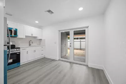 2807 Reo Lane #1, Palm Springs, FL 33461 - Photo 7