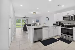 6762 Broadwater Ln, Lake Worth, FL 33467 - Photo 5
