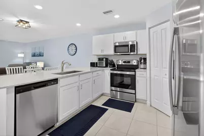 6762 Broadwater Lane, Lake Worth, FL 33467 - Photo 7