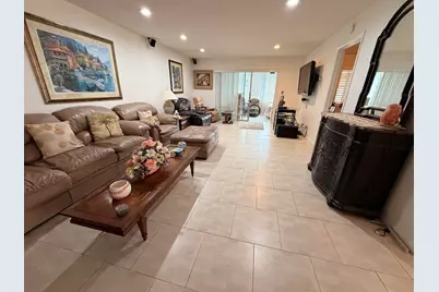 182 Lake Susan Lane, West Palm Beach, FL 33411 - Photo 9
